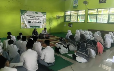 Muhasabah Akhir Tahun: Sinergi Siswa MA NU dan SMP NU Lasem Lantunkan Dzikir dan Doa